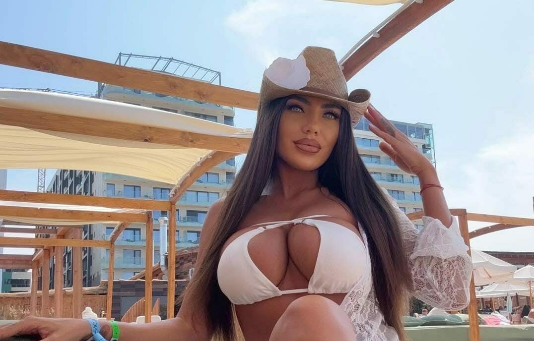 VIDEO Roxana Buzoiu a sărit să-l apere pe Tavi Popescu după ce a fost umilit de Gigi Becali! Mesaj pentru fanii FCSB: „Unii n-au ce căuta în tribune!”