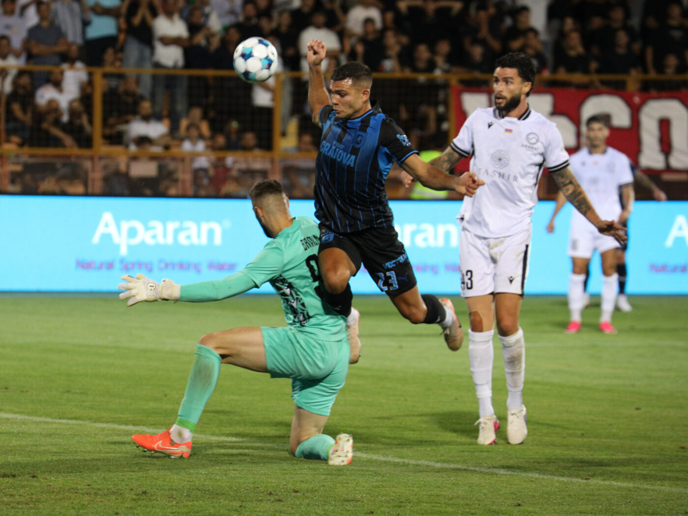 Sandu Boc, acuzații grave împotriva arbitrului din Ararat – Craiova: „A găsit o tâmpenie! Scoteam echipa de pe teren!”