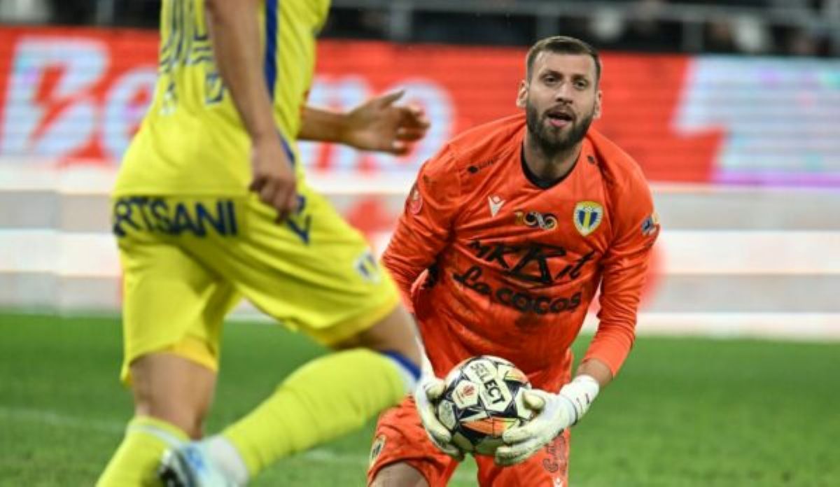 Scene șocante la Petrolul – Rapid 0-2. Zima a sărit la bătaie cu un rival