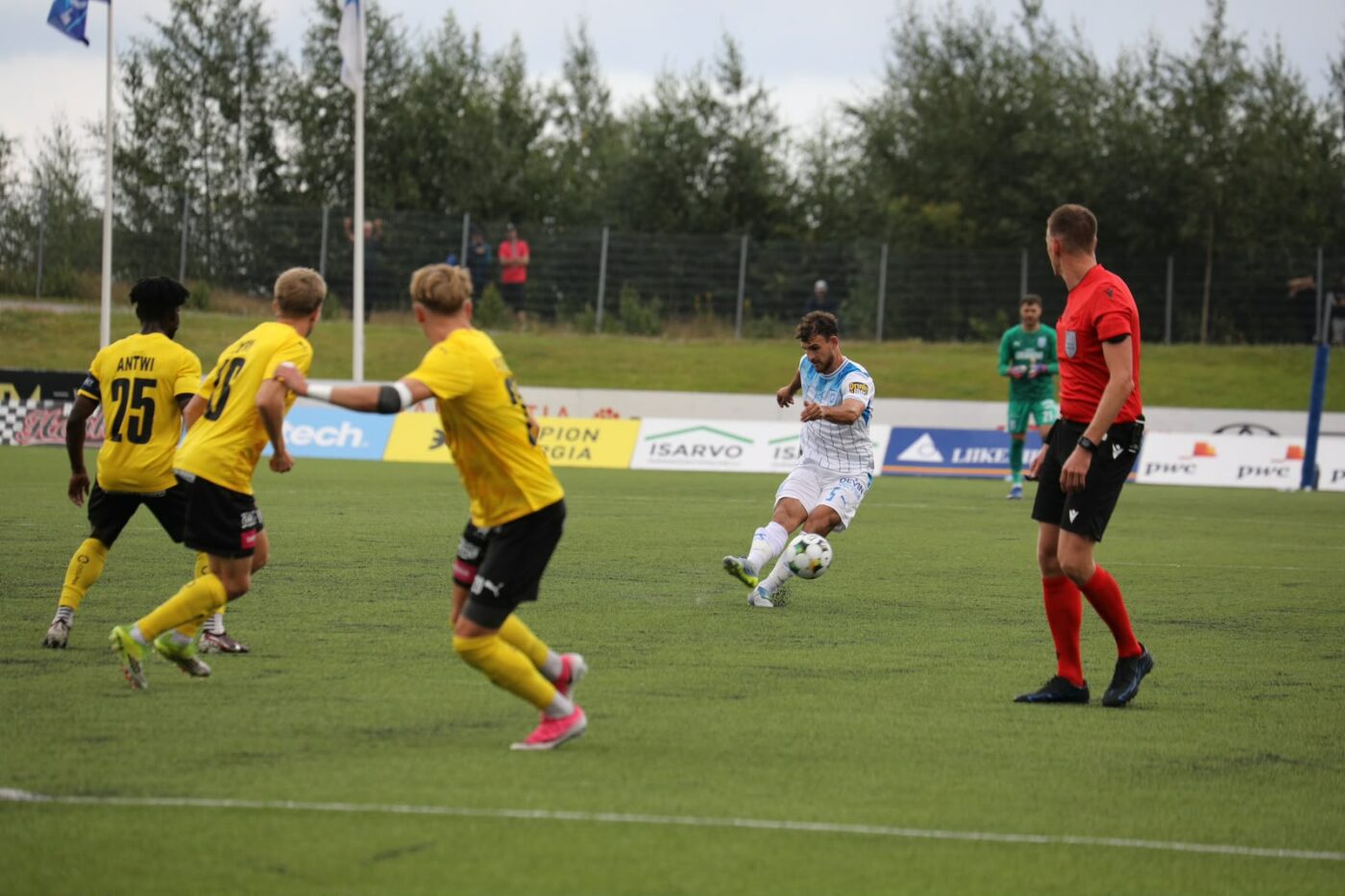 Singurul semn bun: încă n-am ajuns să ne bată și Moș Crăciun! Cronică de Gabriel Berceanu la KuPS – Universitatea Craiova 1-1 în turul 3 preliminar Europa League
