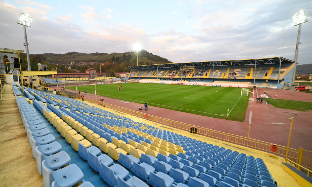 Se vinde cu 8.500.000 de euro stadionul echipei care a jucat în Superliga! Transgaz și ANAF s-ar afla în spate
