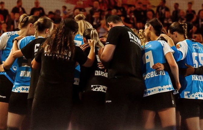 10 etape de suspendare! Sancțiune-record în handbal pentru „perechea” care a oficiat CSM București – Gloria Bistrița din Supercupa României. EXCLUSIV
