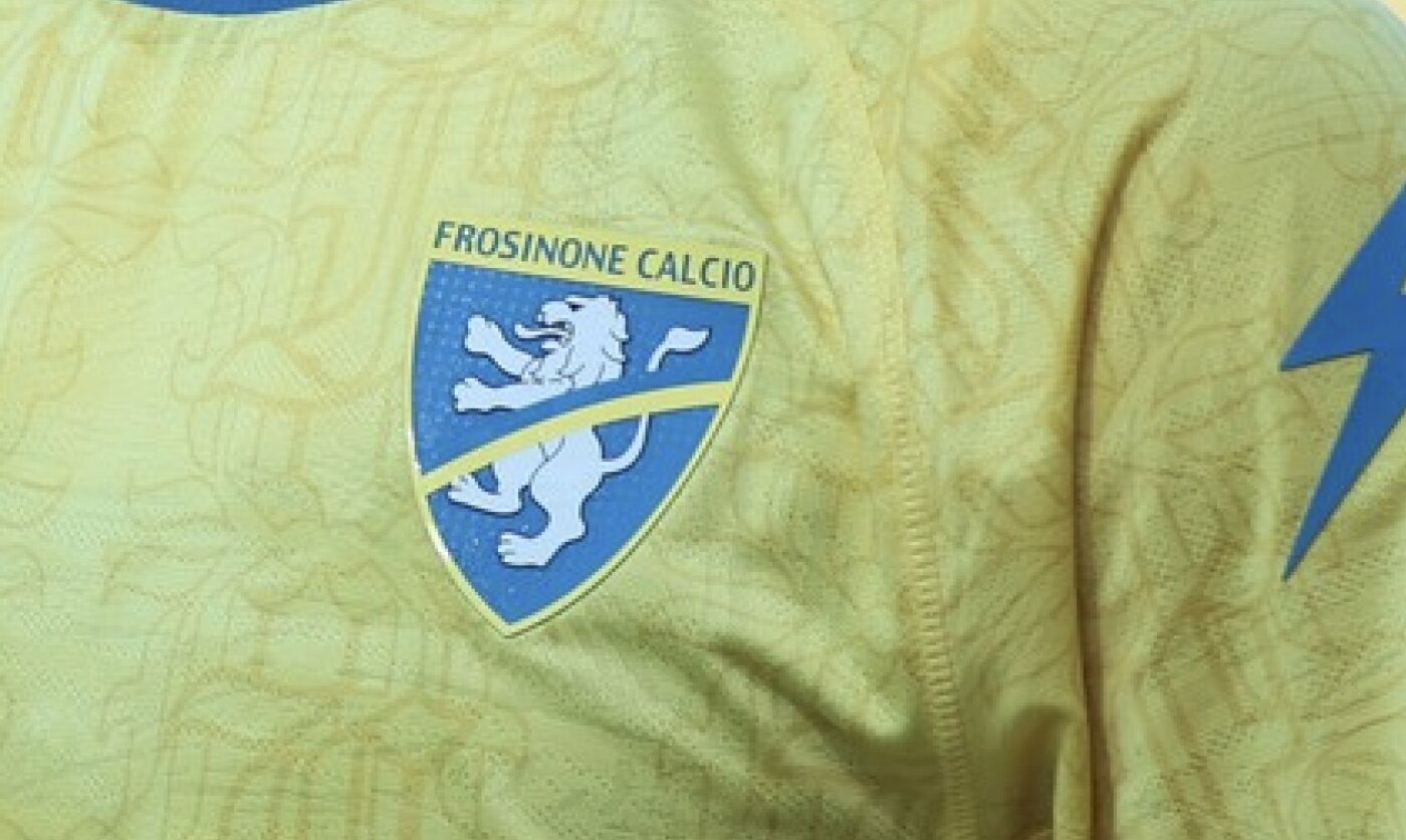 MERCATO Transfer surpriză în Superliga! Frosinone e la un pas să bată palma pentru jucător cu un club din play-off