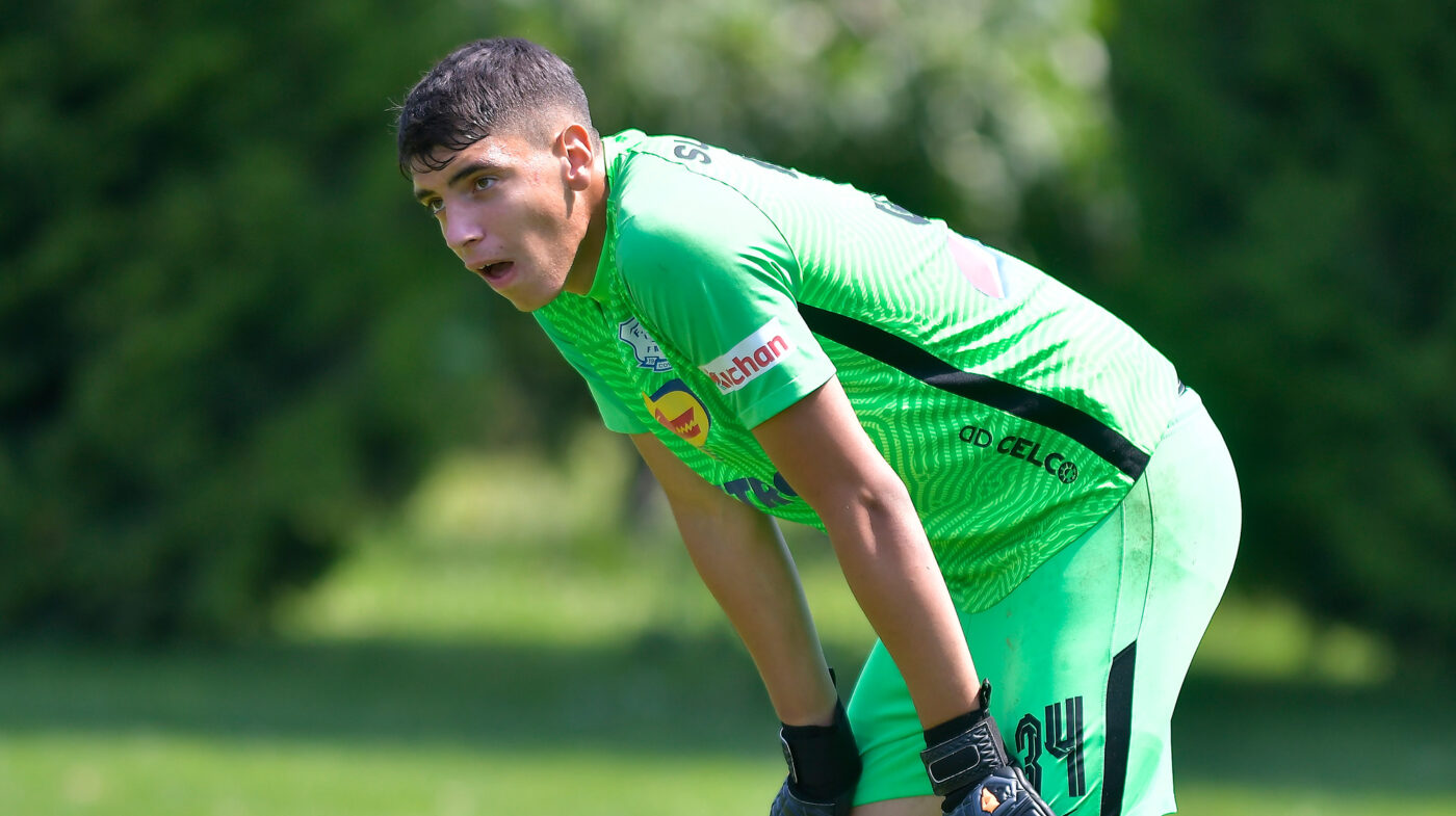 MERCATO U Cluj l-a transferat pe Vlad Rafailă! Portarul a reziliat cu Farul și a semnat pe 4 ani cu echipa lui Sabău