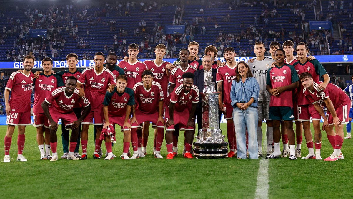 Un rapidist a câștigat trofeul gigantic Teresa Herrera, 40 kilograme de aur și argint, cu care Valverde și Vinicius s-au chinuit devenind virali. Steaua București a bătut Real Madrid dar l-a ratat! EXCLUSIV