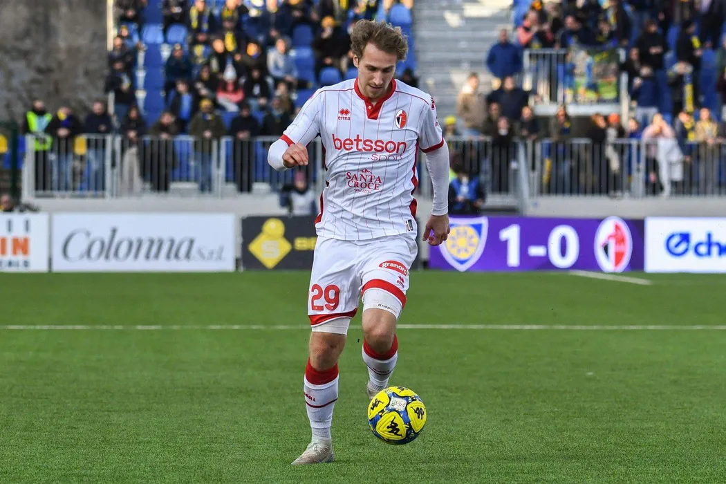 MERCATO A semnat transferul verii la Dinamo! A luat o decizie tulburătoare: cu ce nume va juca pe spate! EXCLUSIV