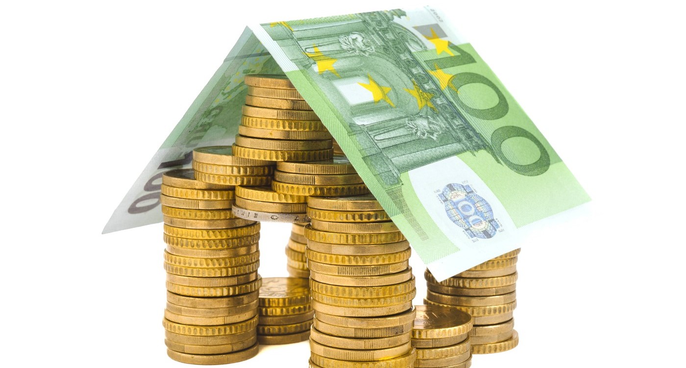 Vin vremuri grele! A făcut avere colosală din imobiliare și îi avertizează pe români: „1200 de euro va fi chiria la două camere!”