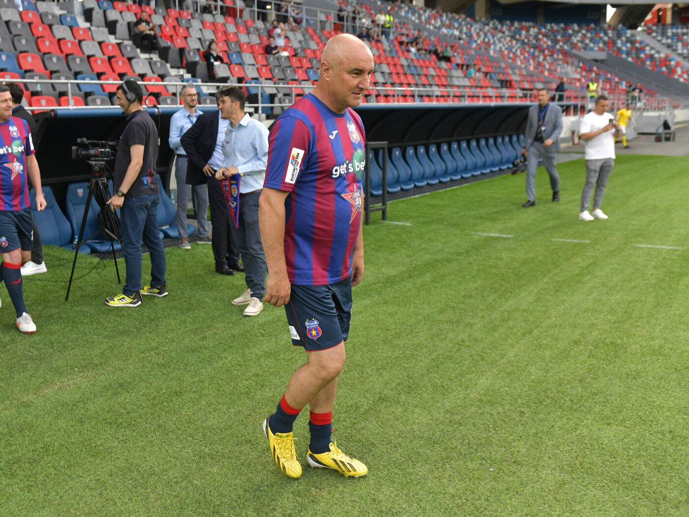 Vivi Răchită, reacție deplasată după ce a văzut FCSB – Botoșani: „Nu-l pui pe ciobănaș…”