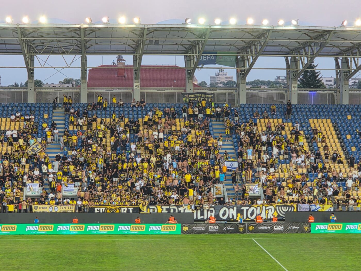 REPORTAJ Mii de oameni și spectacol în tribune la meciul unde ROMÂNII au primit INTERZIS: „Atât au dat pe bilet! Au venit și cu Bolt”. Ce se întâmplă dacă ajung în play-off