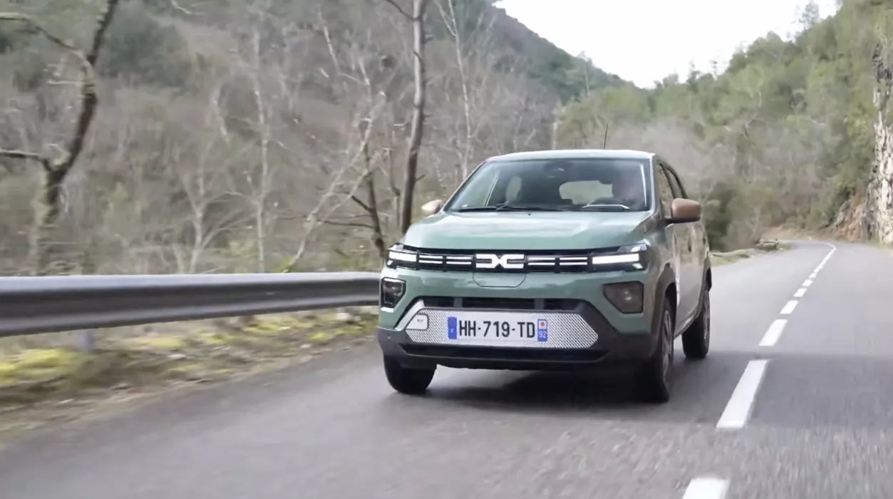 Americanii au văzut noua Dacia Spring și au dat verdictul neașteptat: „E o soluție minunată!”