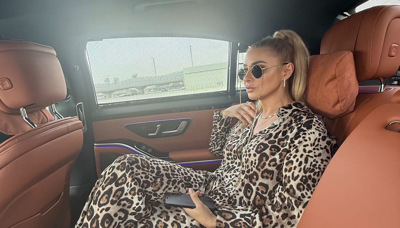 EXTRA Anamaria Prodan, cadouri de nabab pentru fiul ei la 18 ani: duplex în nordul Bucureştiului, apartament la Dubai şi un SUV de lux!