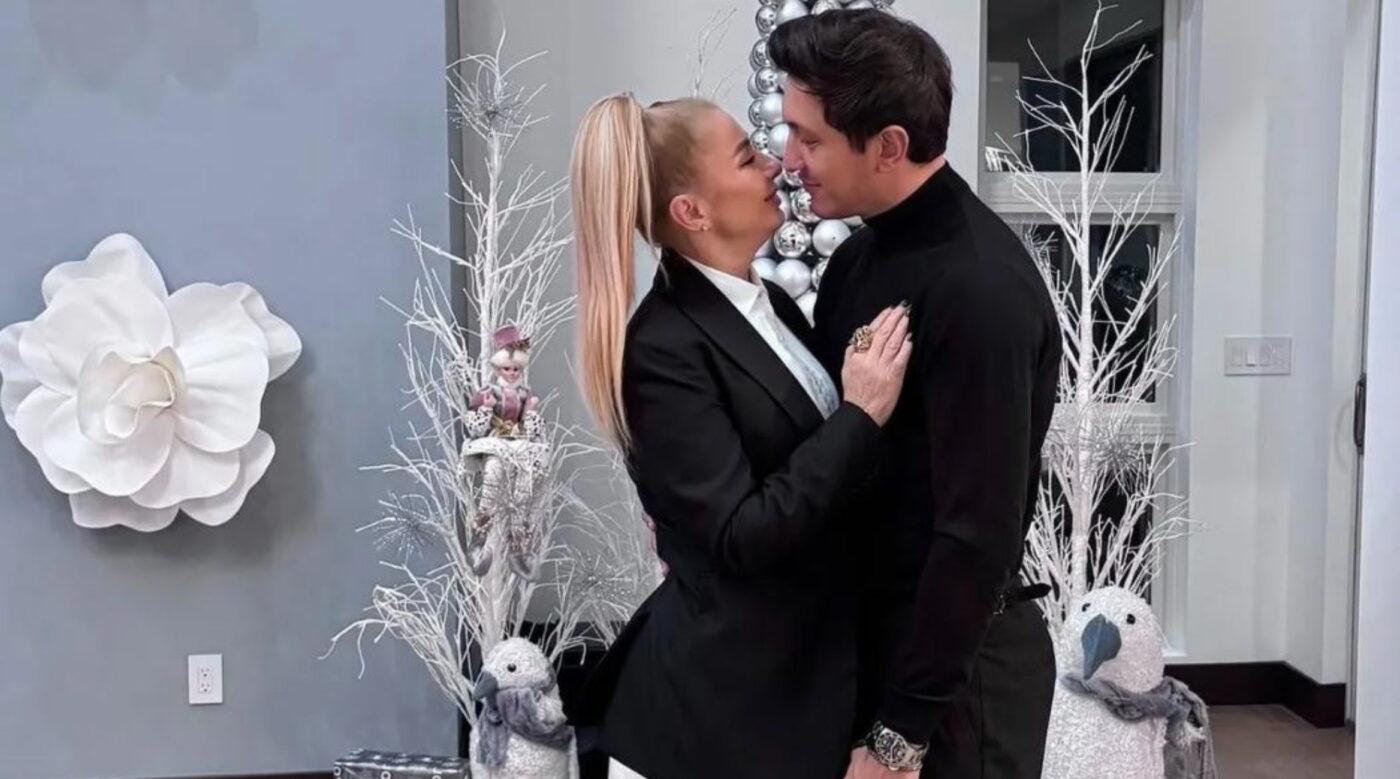 EXTRA Anamaria Prodan, imagini incendiare în bikini! Săruturi fierbinți cu Ronald Gavril