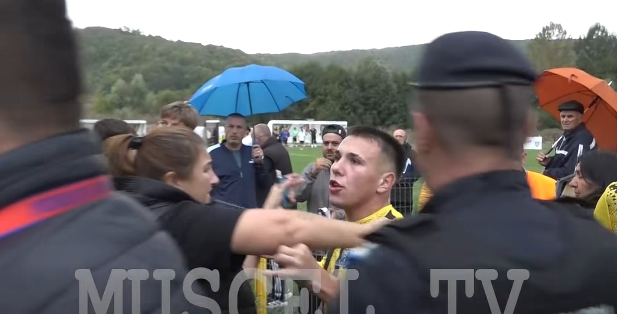 Bătaie între doi fotbaliști, colegi de echipă în Liga 3 din România: jandarmii au intervenit în forță!