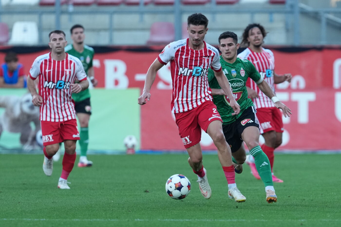 Ce dramatism! Gol de fundaș pentru victorie în prelungiri după 28 de șuturi la poartă. UTA – Sepsi 1-0, cronica din tribună