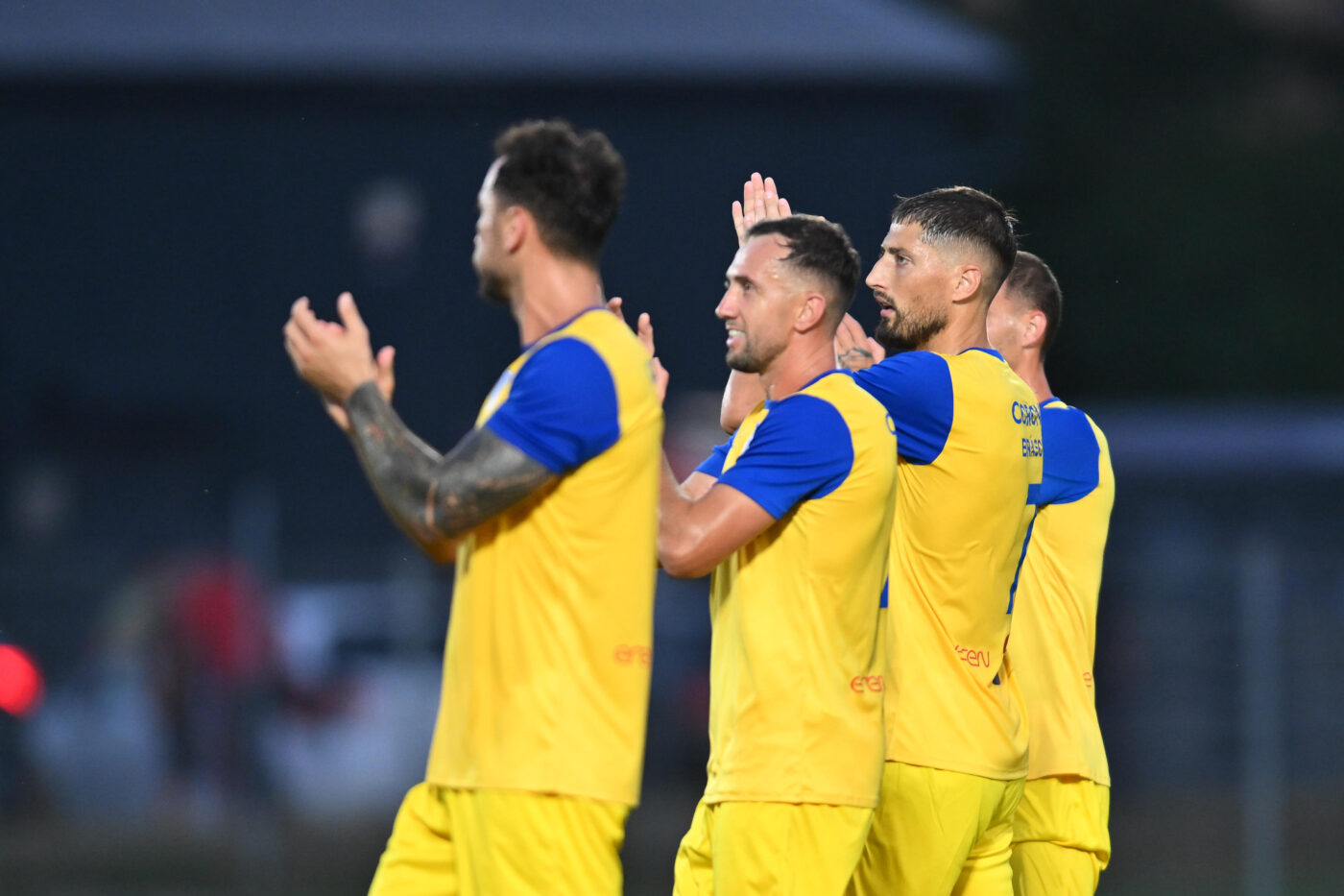 Abia promovată în Liga 3, Corona e deja cu gândul la Liga 2. Șefii clubului fac planuri pentru extinderea tribunelor la cele două stadioane din Brașov