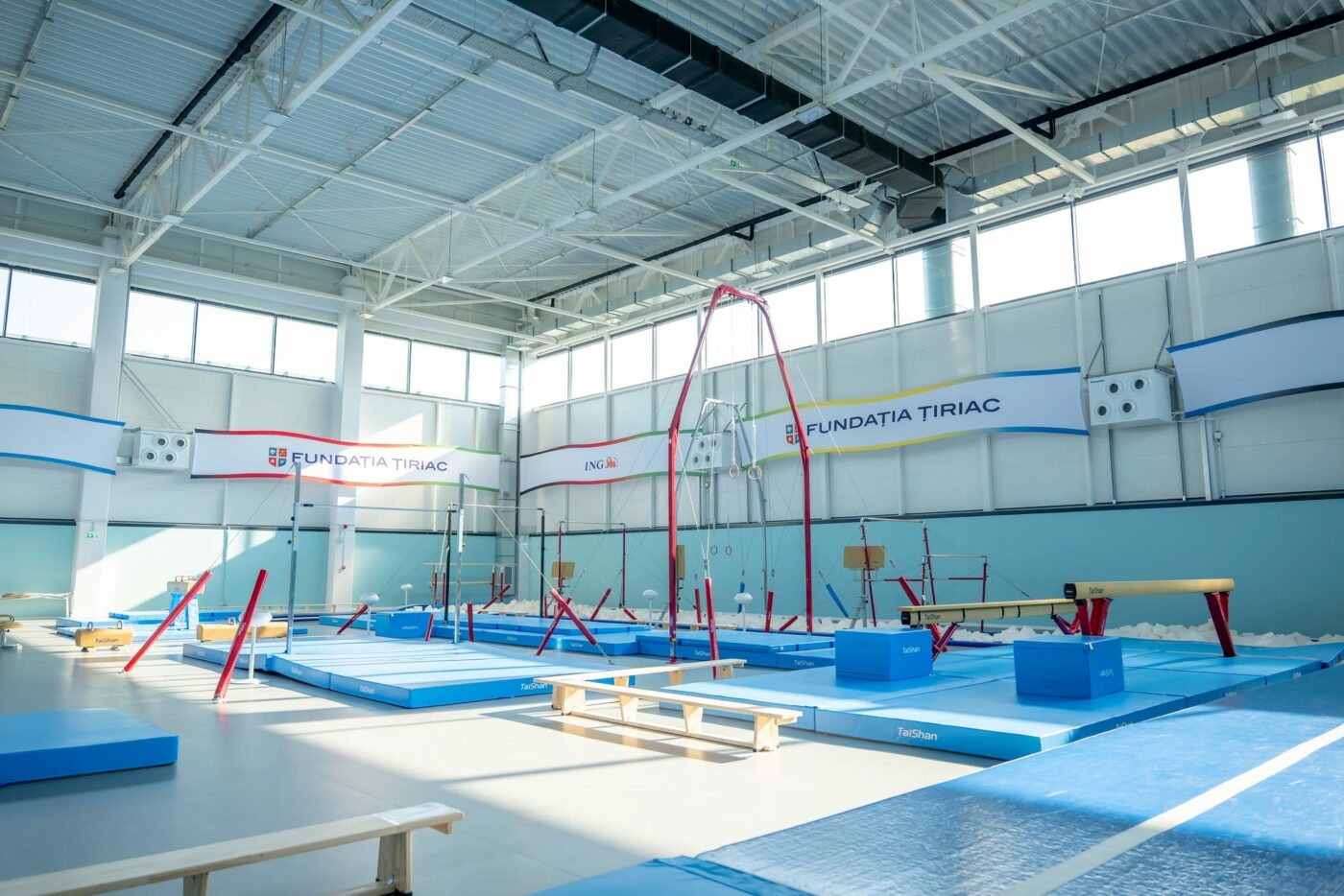 Cursuri gratuite de inițiere în gimnastică la Sala de Gimnastică „Nadia Comăneci” din Otopeni. O fostă sportivă va coordona 400 de copii