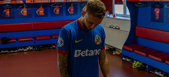 Denis Drăguș s-a pozat în vestiarul lui FCSB, iar mesajul le va intra la suflet suporterilor roș-albaștri: „Aici sunt acasă!”