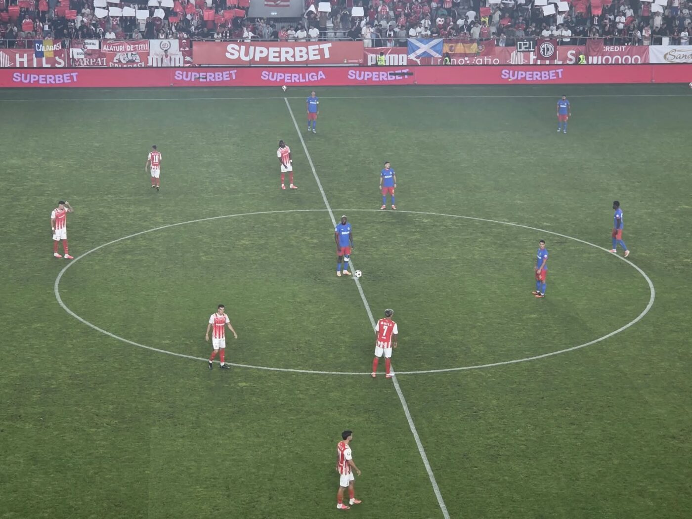 Dinamo – FCSB Live. Fază extrem de importantă decisă după intervenția VAR