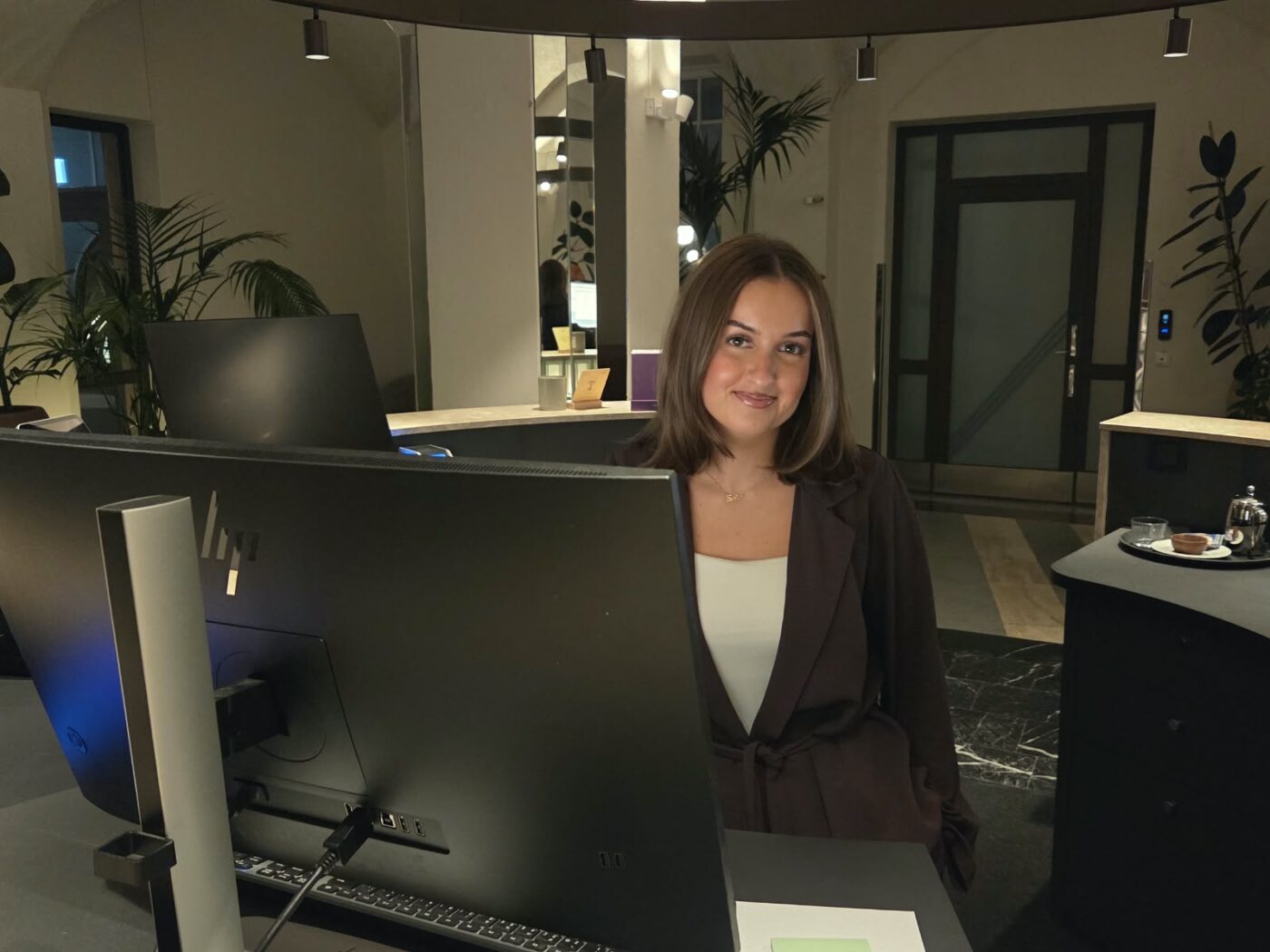 CORESPONDENȚĂ Suedia – România între Alina, Lorena și tânăra recepționeră nordică de la hotelul tricolorilor. Ce pronosticuri au fanii la Stockholm. EXCLUSIV