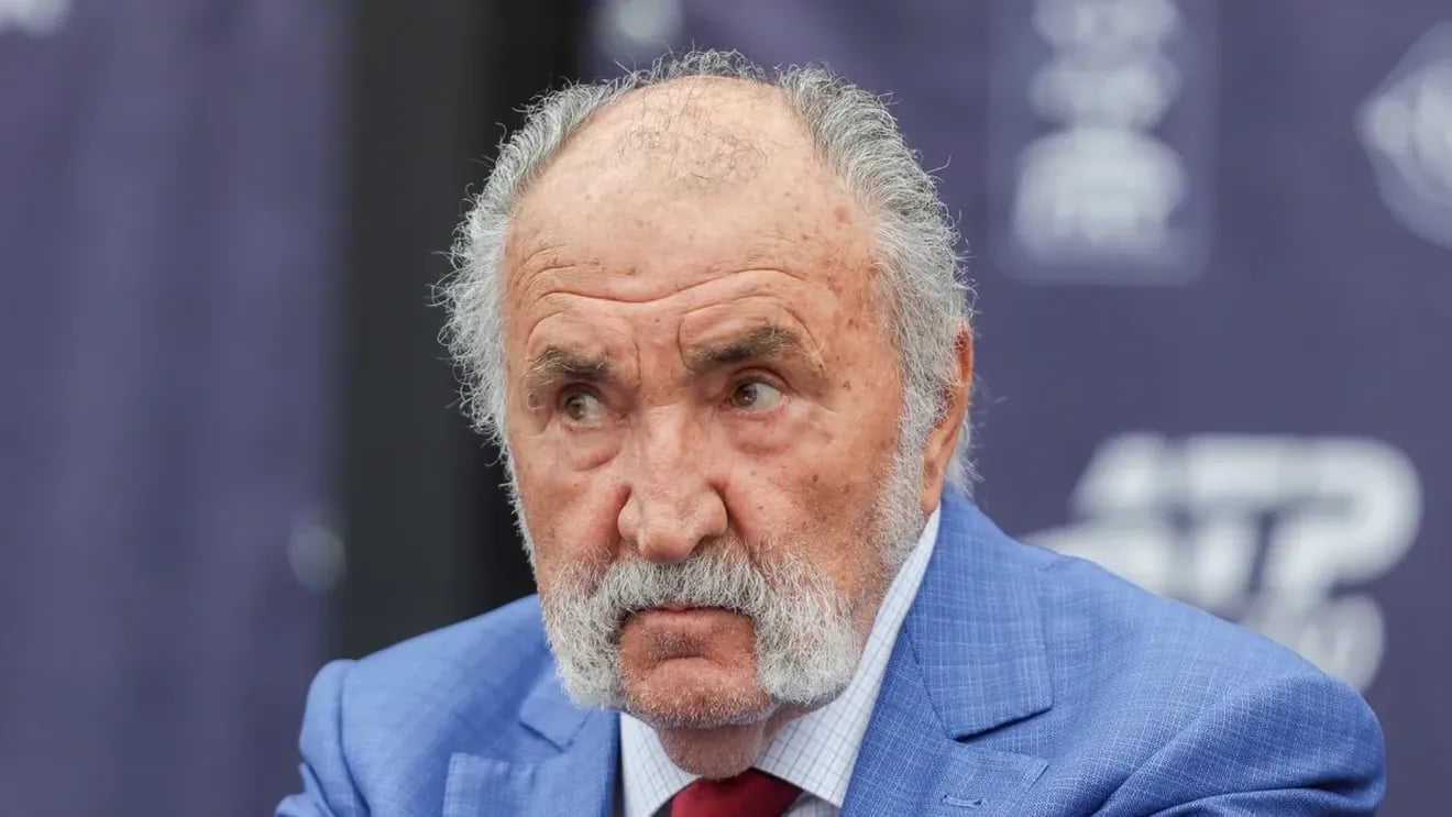 Ion Țiriac a intrat în biroul ministrului și a făcut anunțul care a declanșat scandalul: „Fetele nu merg”