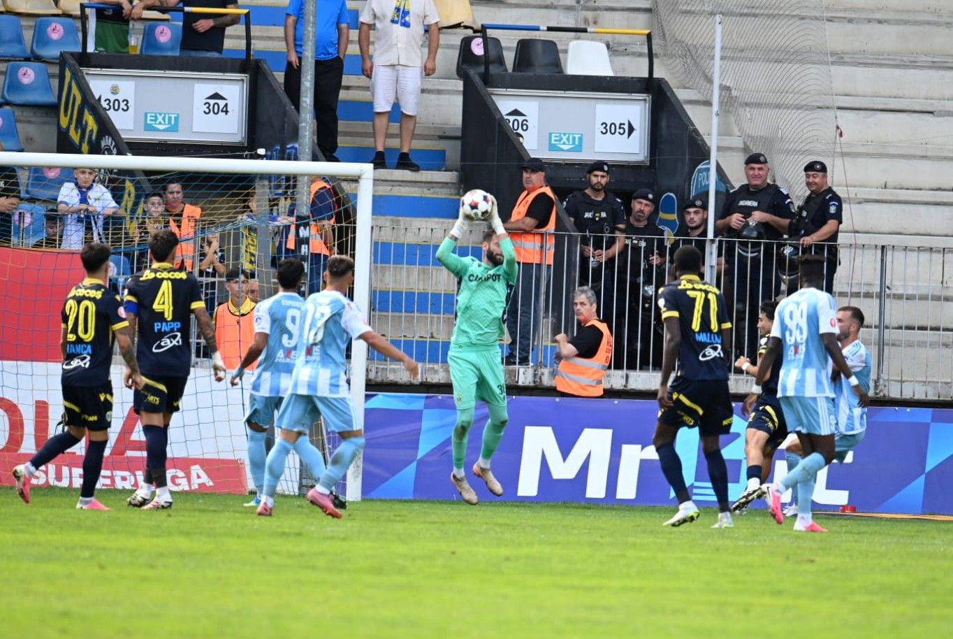 LIVE Petrolul – Corvinul Hunedoara Live. S-a marcat din nou