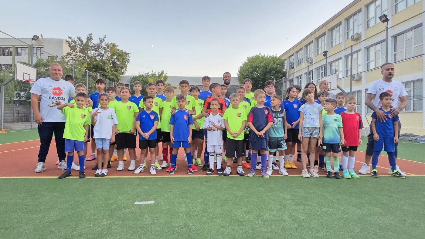 REPORTAJ Royal Champions, o poveste din Ferentari. Când fotbalul copilăriei bate asprimea vieții în cel mai temut cartier bucureștean: „A zis că mă taie, domn’ profesor! Faza din meci, nu pe tine!”. EXCLUSIV