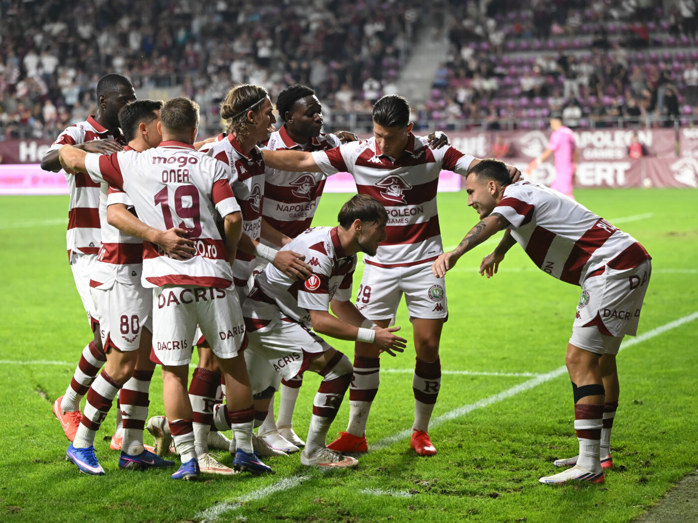 LIVE Rapid – FC Argeș se joacă ACUM în etapa 10 din Superliga. Trei goluri marcate în Giulești!