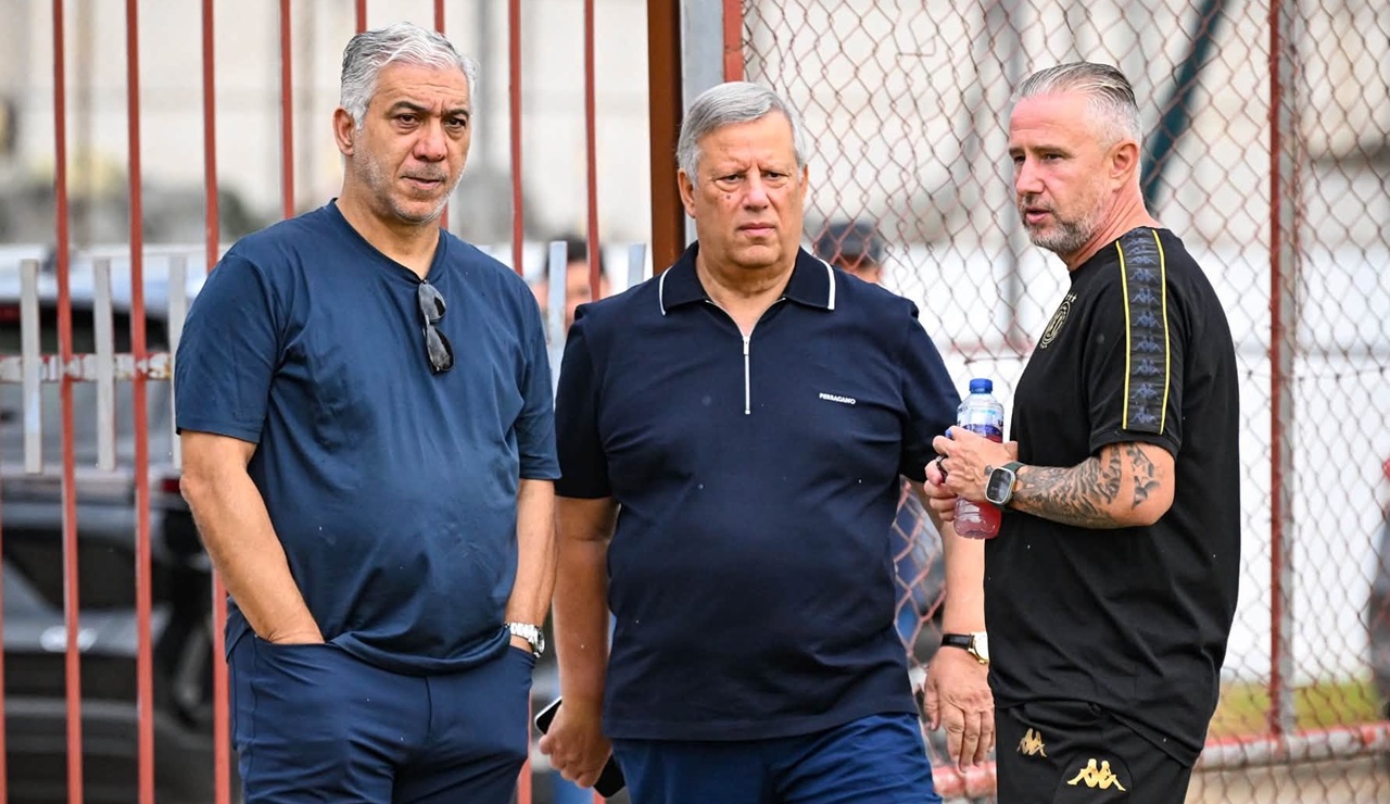 BREAKING NEWS Șoc pentru Reghecampf și Gigi Becali! Arabii i-au cerut banii pe tot contractul ca să-l lase la FCSB!