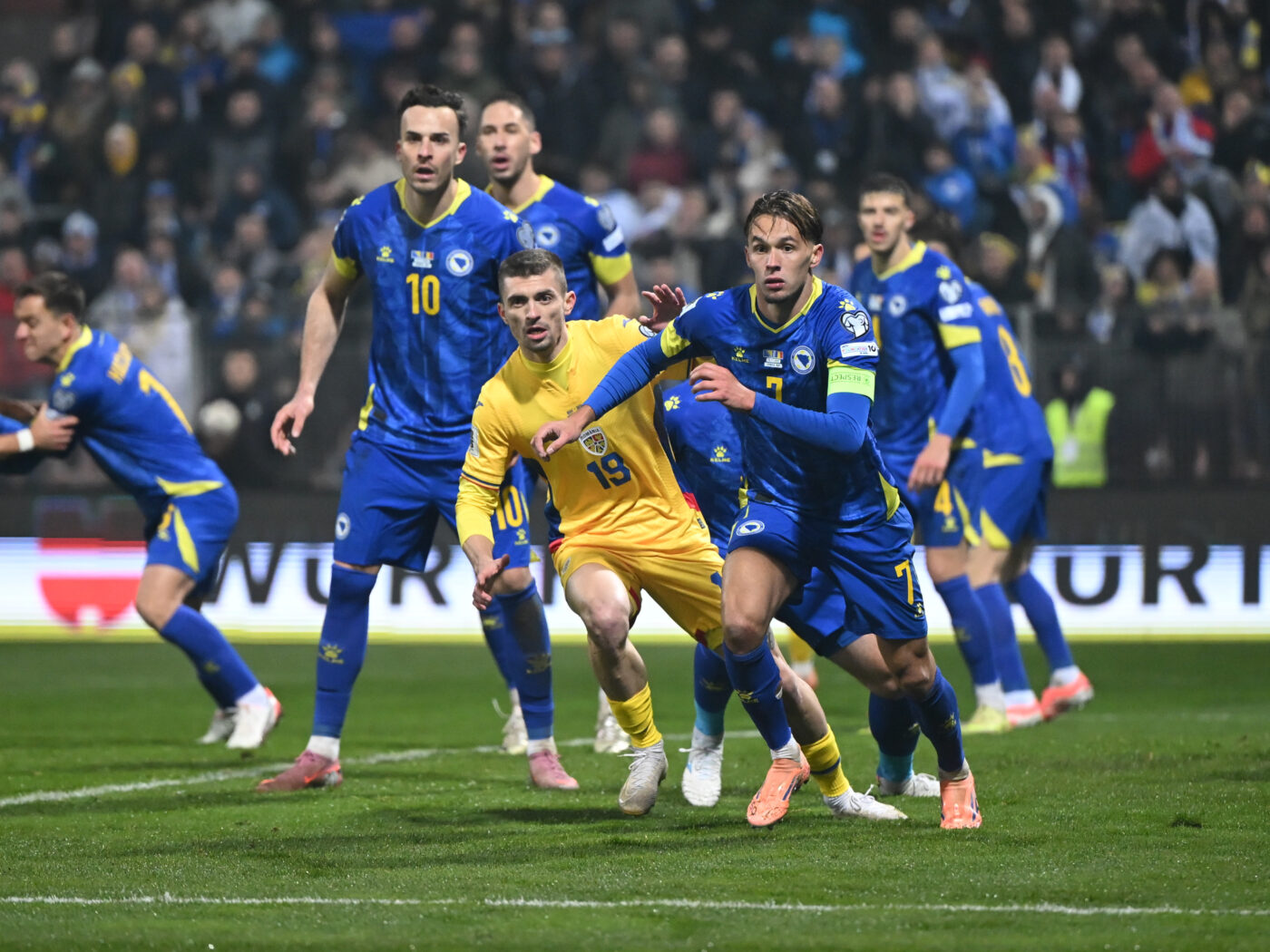 „Coșmarul” care urmărește România înaintea meciului cu Bosnia. Seria neagră, remarcată de presa de la Sarajevo