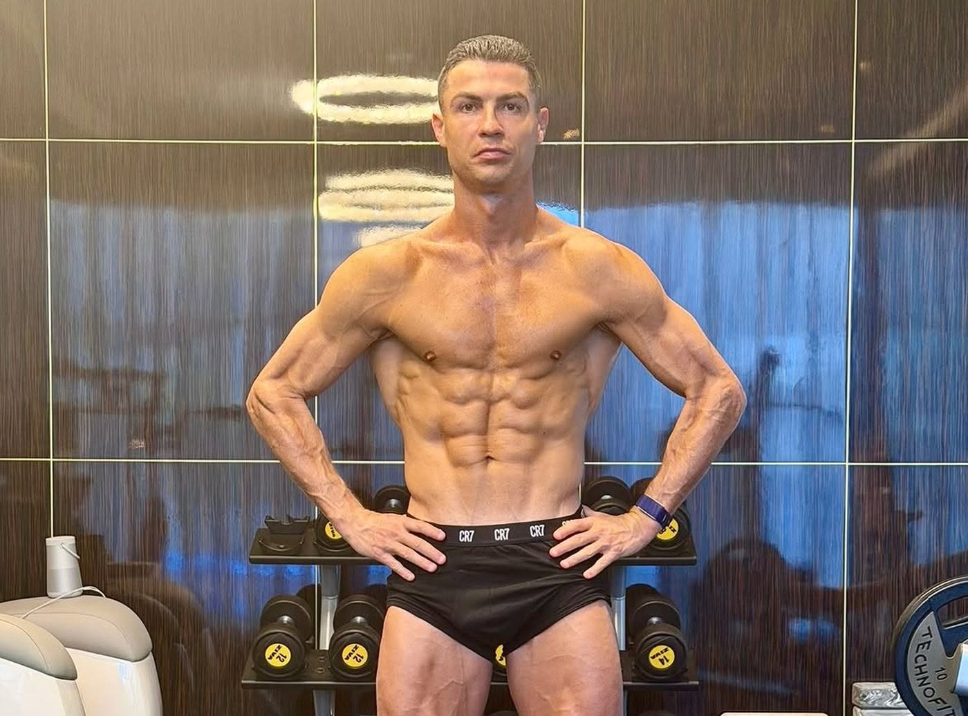 Românul care a stat în cameră cu Cristiano Ronaldo a remarcat un obicei ciudat: „M-a surprins tare că face asta”