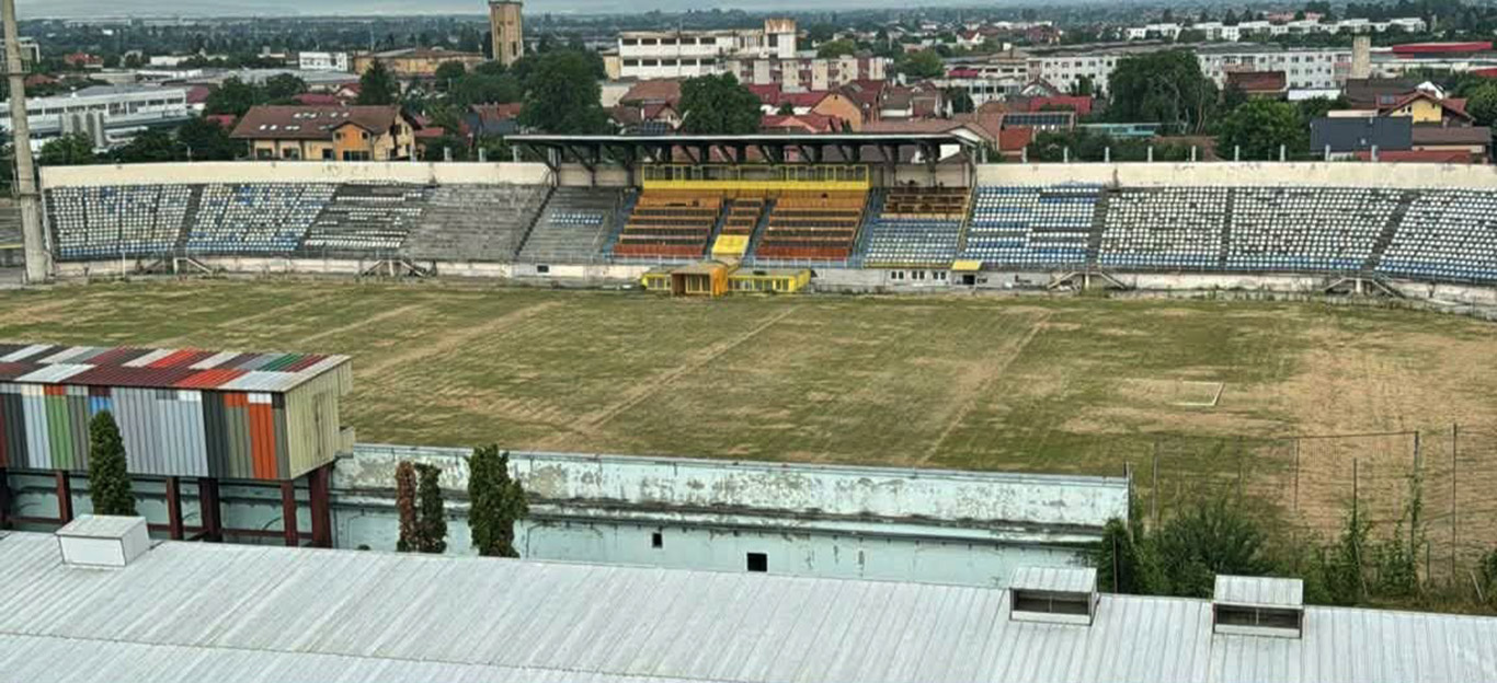 S-a semnat contractul pentru noul stadion Tineretului din Brașov! Primarul anunță operațiunea demolarea pentru actuala arenă