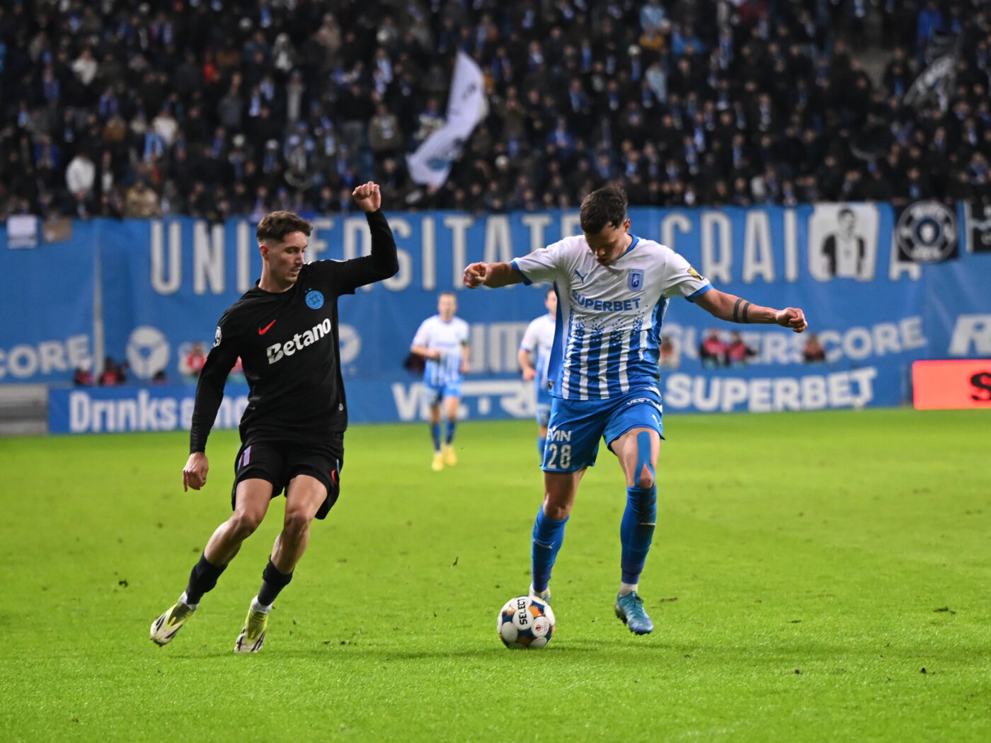 Universitatea Craiova – FCSB Live Text Online în etapa 10 din Superliga, de la ora 20:30. Roș-albaștrii au nevoie imensă de victorie, după un singur punct în ultimele 4 etape! Echipele probabile