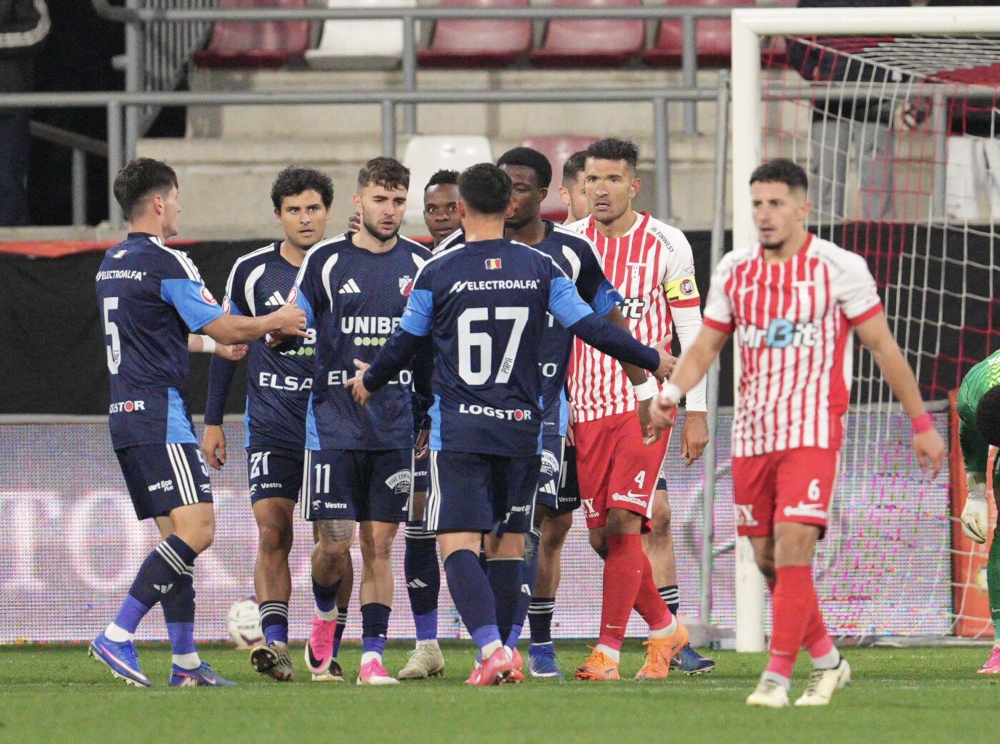 Final dramatic și o accidentare la Arad! Moldovenii părăsesc Cupa României după UTA – FC Botoșani 2-2