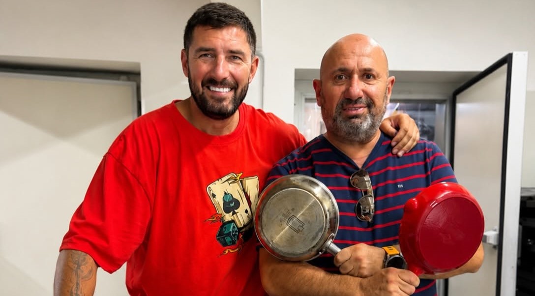 Cătălin Cazacu deschide un restaurant în Zanzibar cu chef Scărlătescu! Au trimis din România până și șervețelele