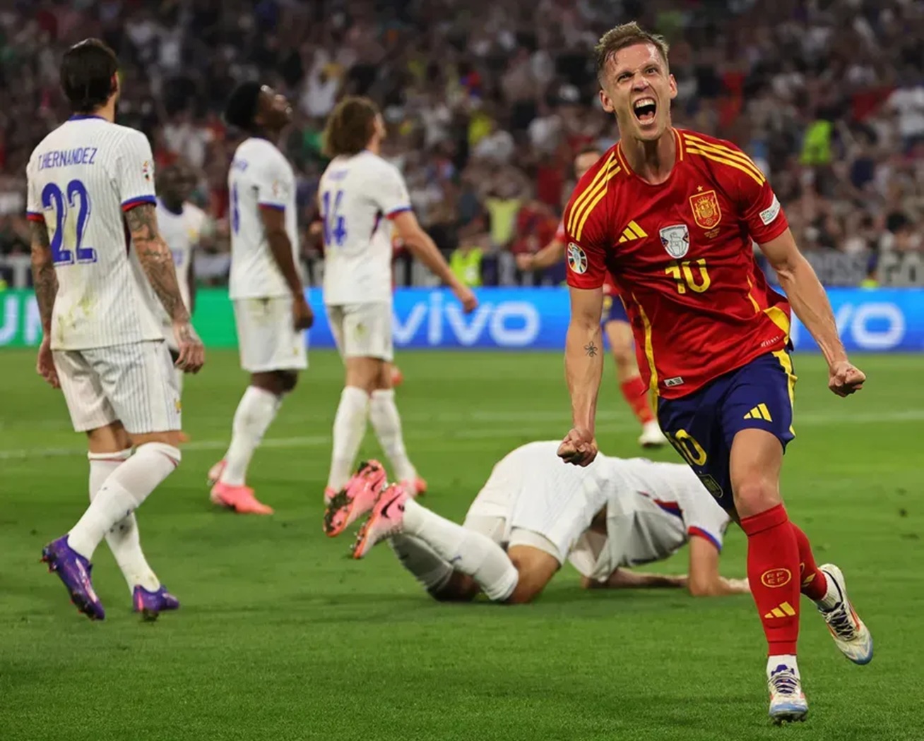 Bayern îl vrea pe Dani Olmo, dar vedeta Barcelonei a luat o decizie! Ce se întâmplă cu transferul de 90.000.000 de euro