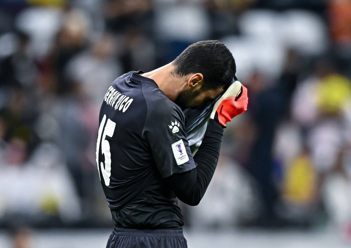 Destin teribil! Lovit de cal, a stat 20 de zile în comă iar acum fostul portar PSG și coechipier cu Florinel Coman e jefuit, pentru a doua oară, în timp ce lua cina cu familia!
