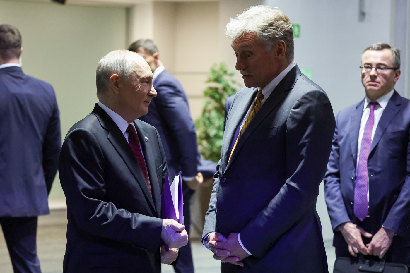 Dmitri Peskov, mâna dreaptă a lui Putin, reacție despre Kamila Valieva după interdicția primită în patinaj