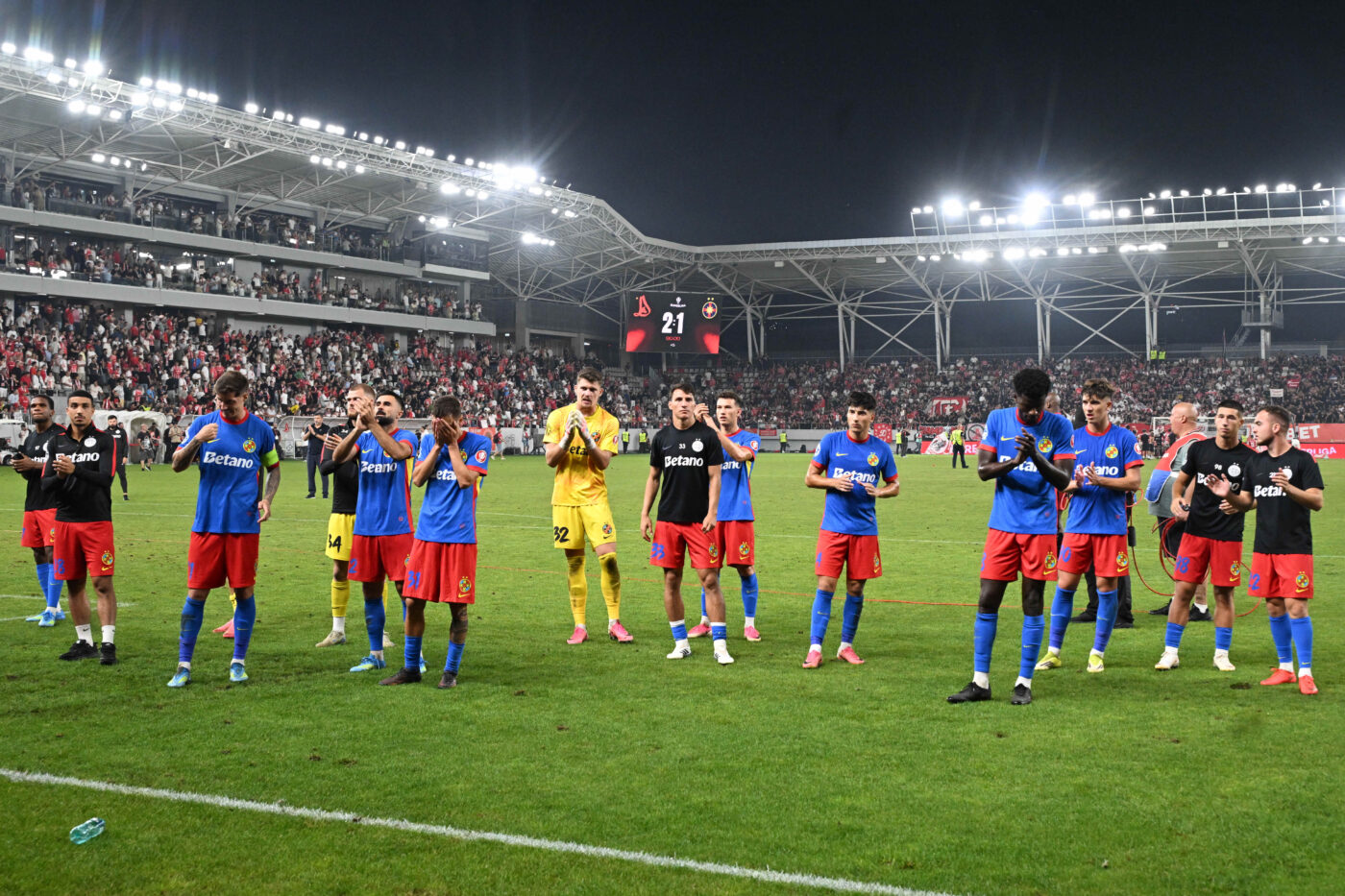 „E accidentat! Stă o lună”. Veste proastă pentru Reghecampf înainte de FCSB – Rapid