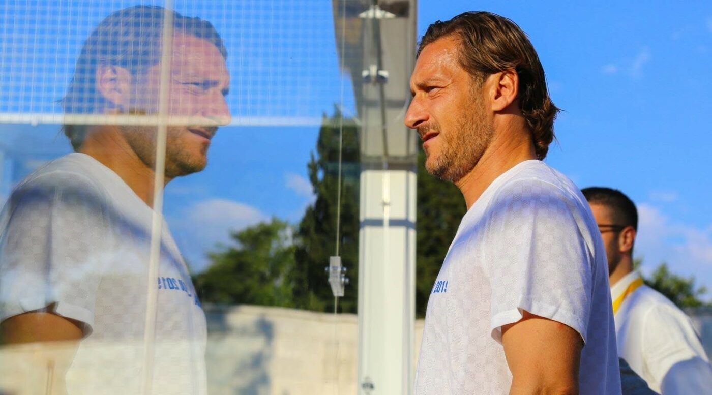 Francesco Totti a sosit în România! Motivul vizitei fulger