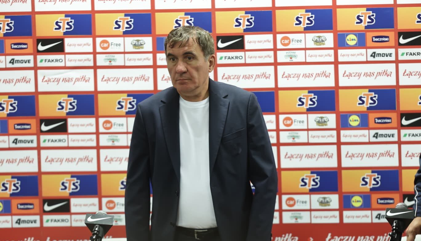 Ce le-a zis Gică Hagi fotbaliștilor României care nu înțeleg ce le cere la anumite exerciții: „Ușa deschisă!”