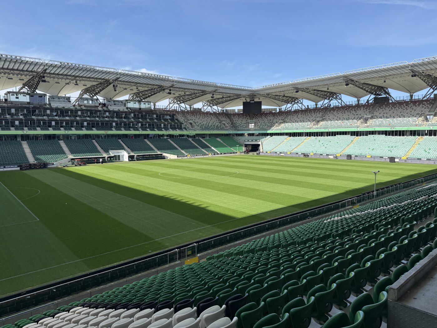 SPECIAL ProSport a vizitat stadionul de 31.100 locuri din Varșovia unde Edi Iordănescu a antrenat. „Casa” Legiei găzduiește anual, în afara meciurilor de fotbal, evenimente de anvergură