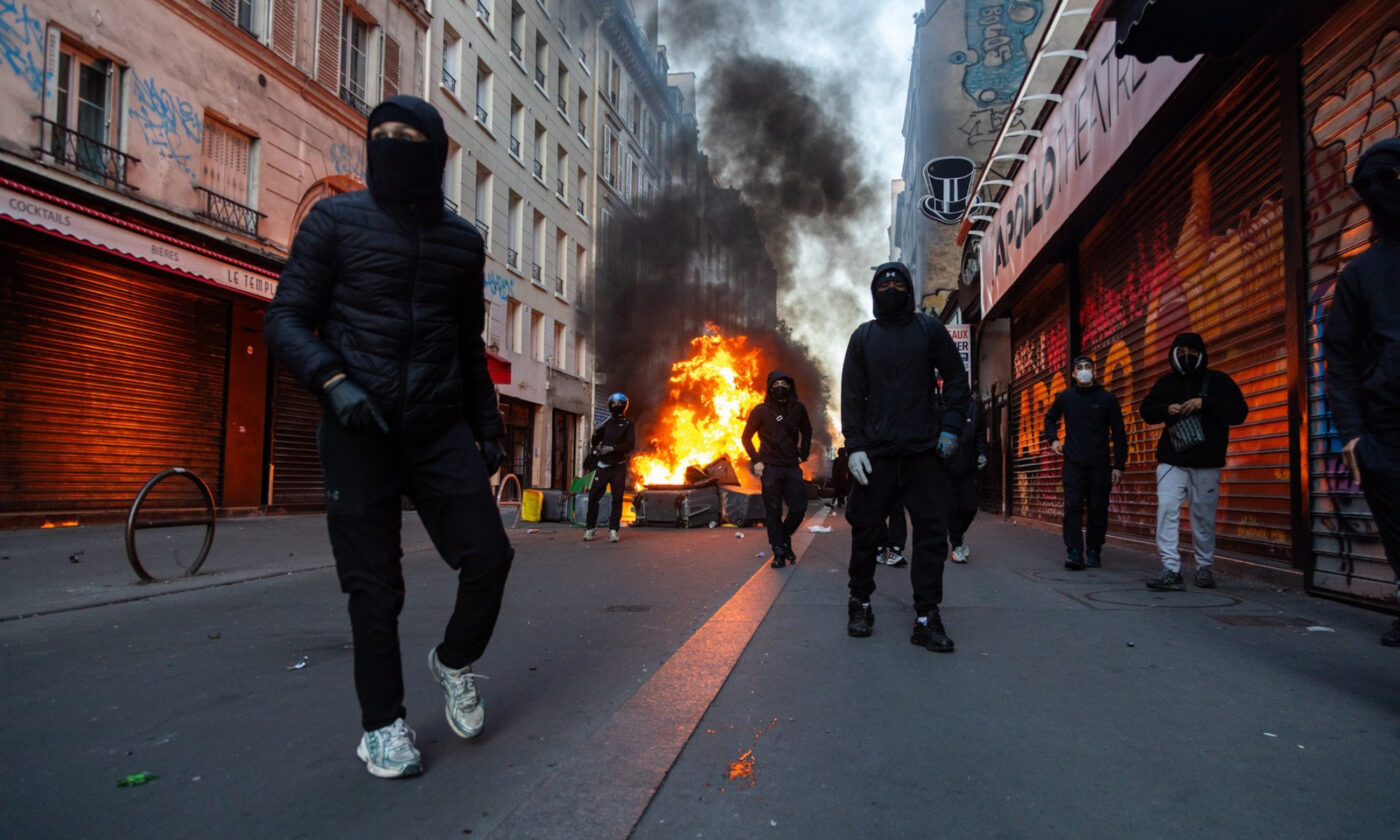 Incredibil! Ce au putut să fure vandalii din Paris