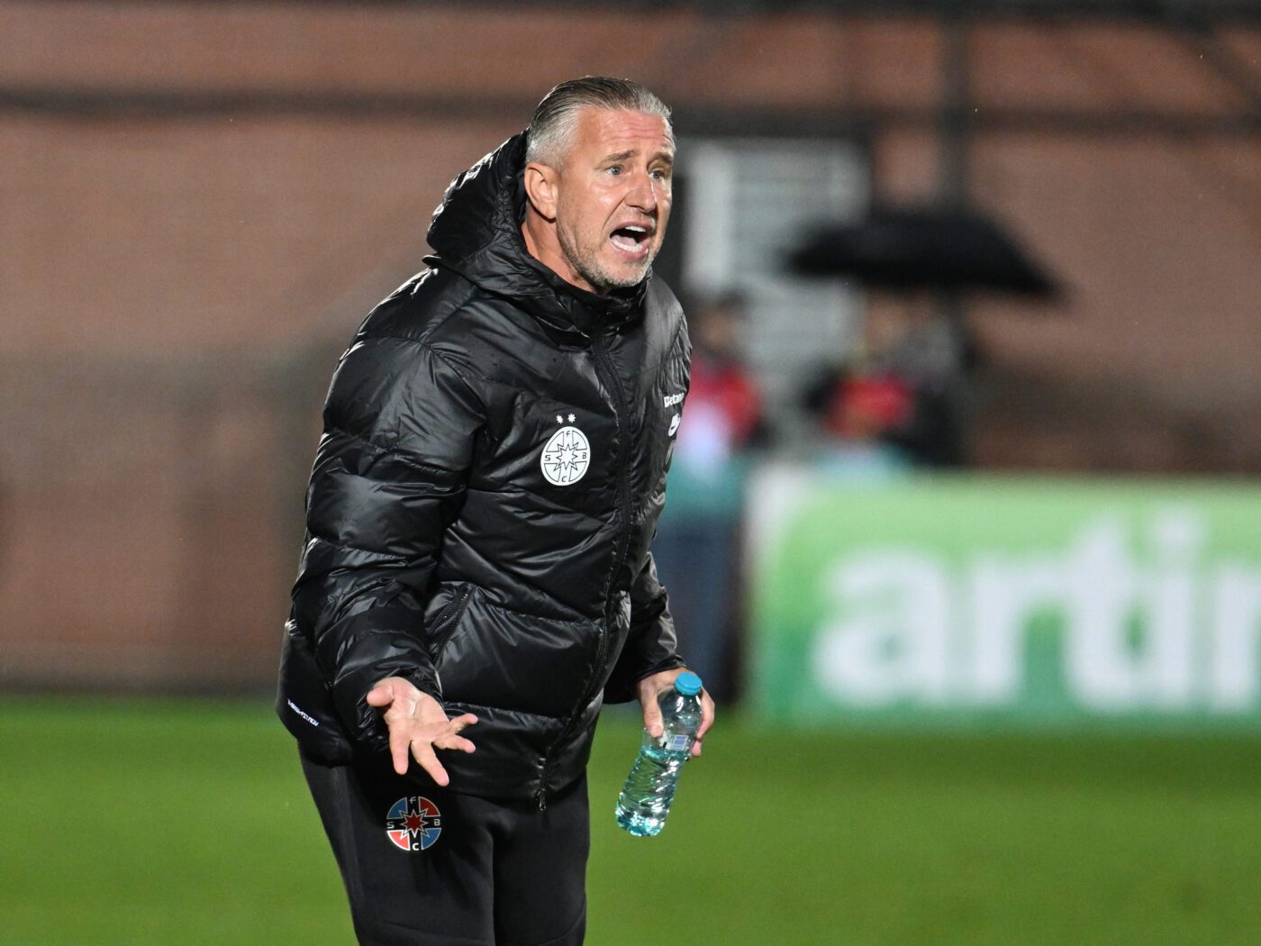Laurențiu Reghecampf l-a ignorat la flash-interviu după Voluntari – FCSB iar acum a venit și explicația: „Nu poți să zici nimic bine!”