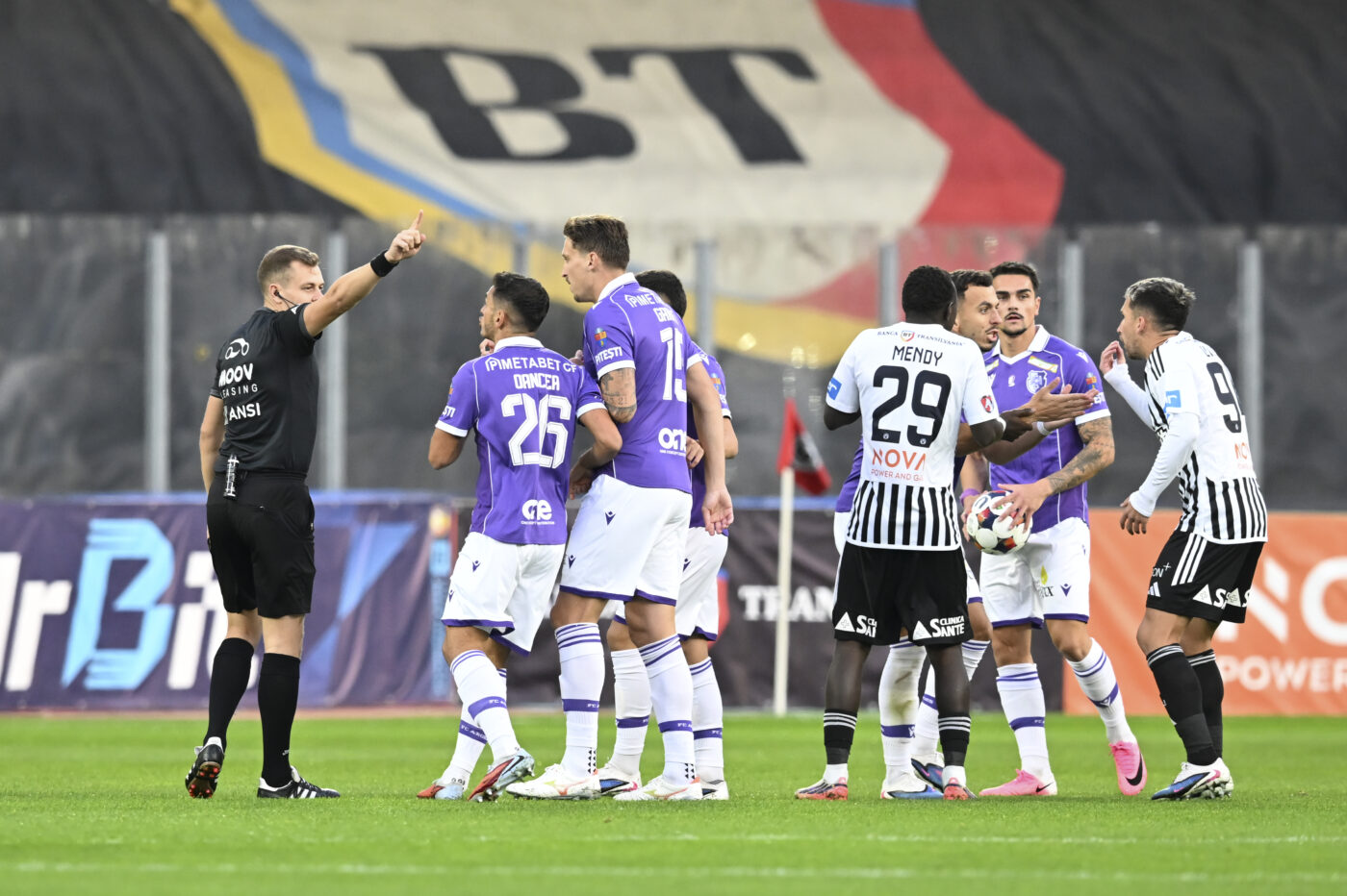 FC Argeș – UTA Arad Live Text Online, de la ora 18:00 în etapa a 13-a a Superligii. Piteștenii, fără meci câștigat din august. Echipele probabile