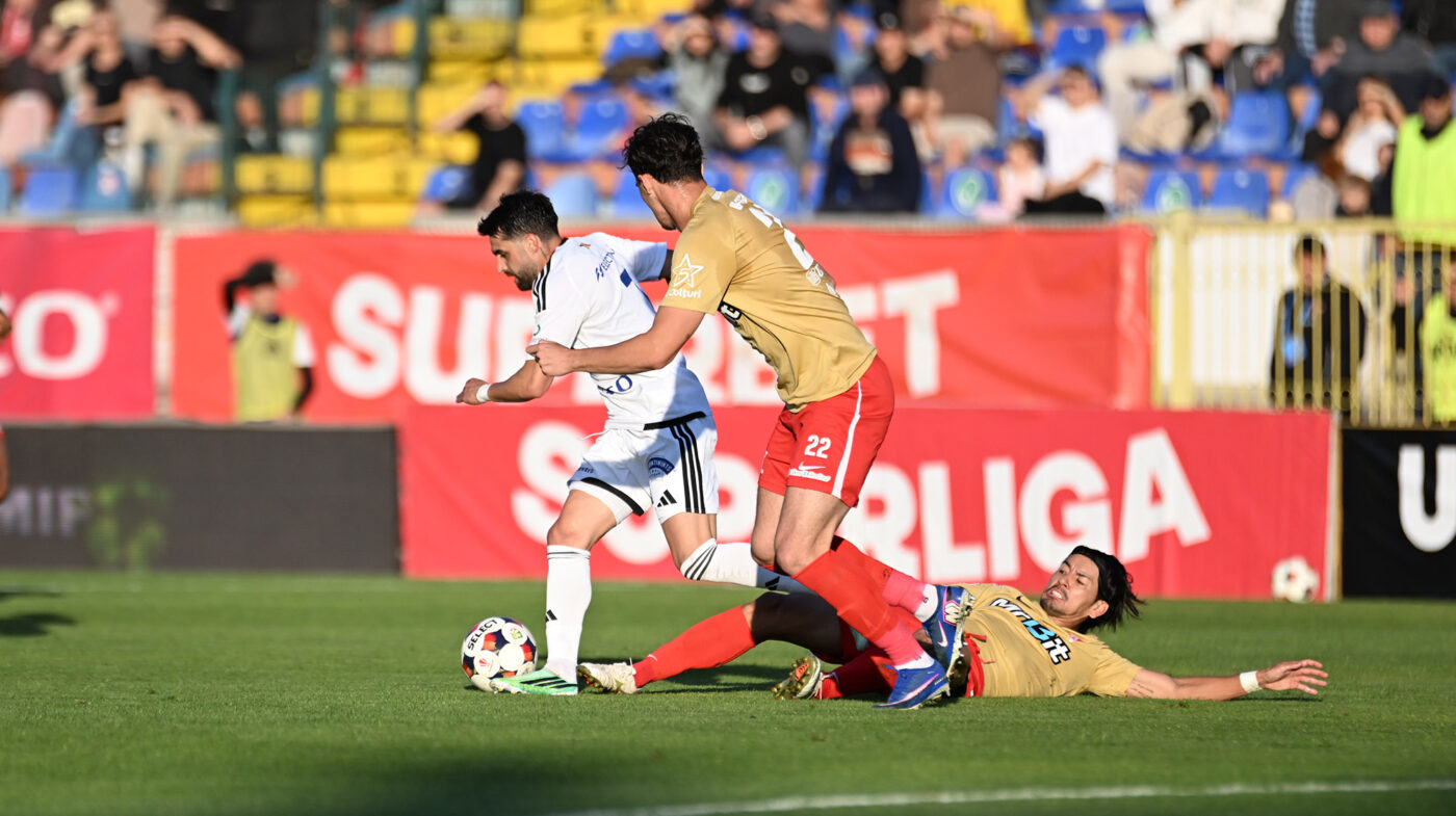 LIVE FC Botoșani – UTA se joacă în etapa a 11-a din Superliga. Anestis scoate senzațional mingea șutată de Roman de la peste 20 de metri