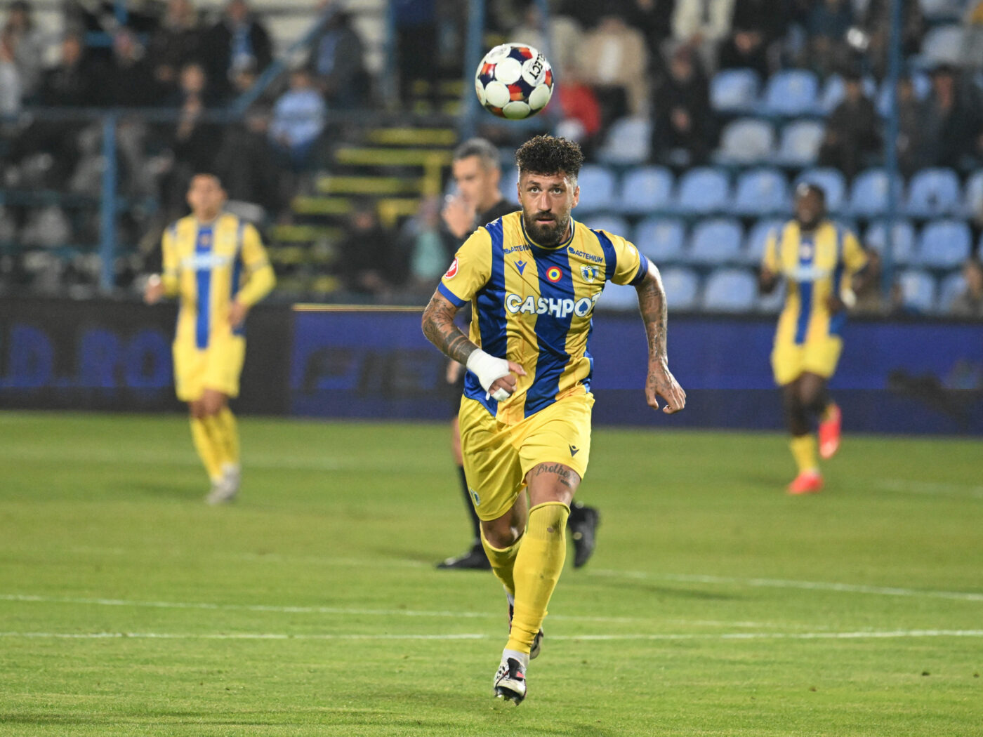 Petrolul Ploiești – Sepsi Sf. Gheorghe Live Text Online în etapa 12 din Superliga, ora 17:15. Echipele probabile. Burcă, duel cu „revelația campionatului”