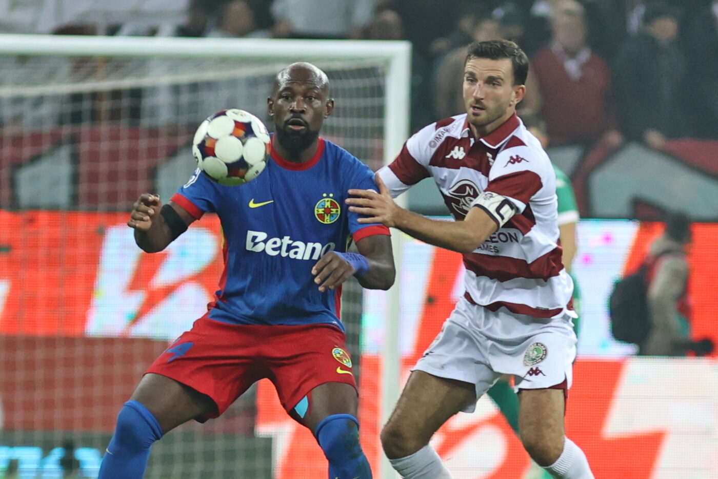 VIDEO Lovitură pentru Reghecampf după FCSB – Rapid: Garita a ieșit șchiopătând. VIDEO