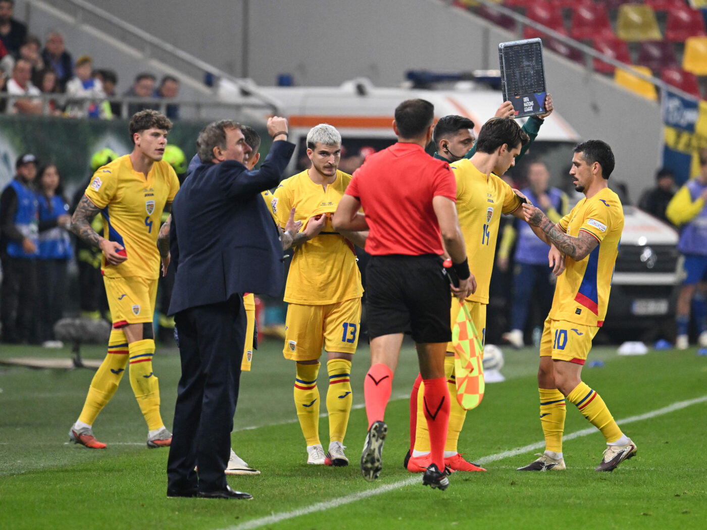 LIGA NAȚIUNILOR Marius Șumudică, băgat în ceață de Gică Hagi: „Trece de la o stare la alta, e schimbat”