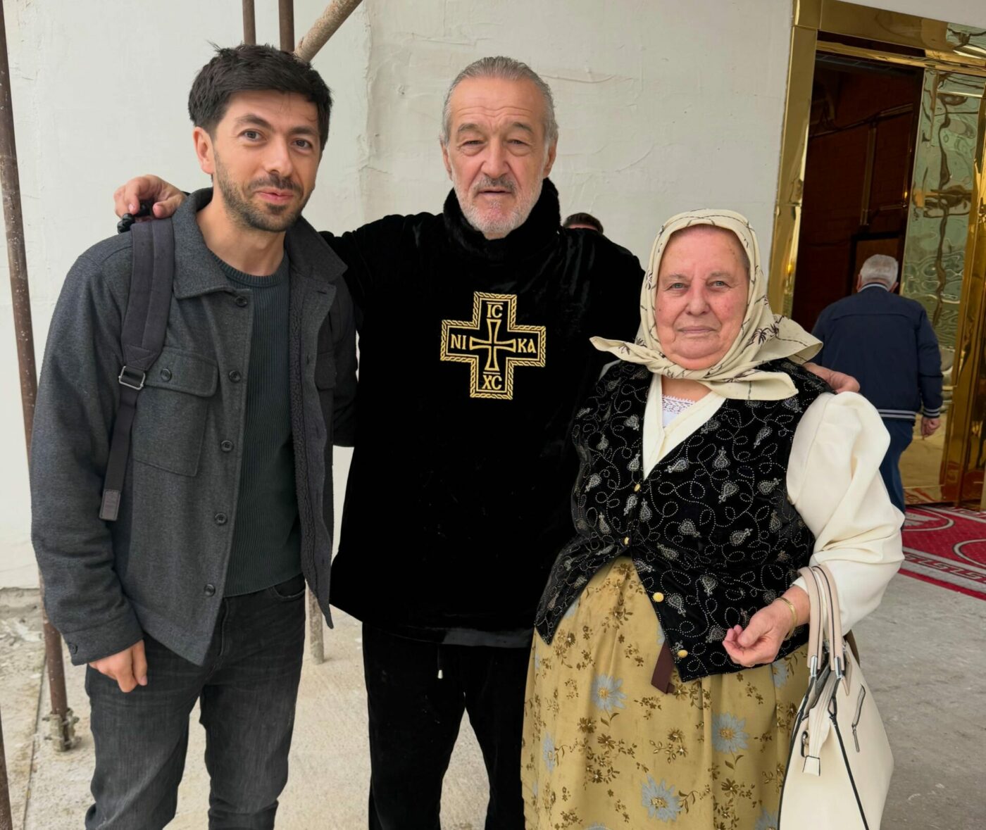 Mircea Bravo, poză cu Gigi Becali și „bunica din Chinteni” CSA Steaua a intervenit: „Faceți distincția față de FCSB”