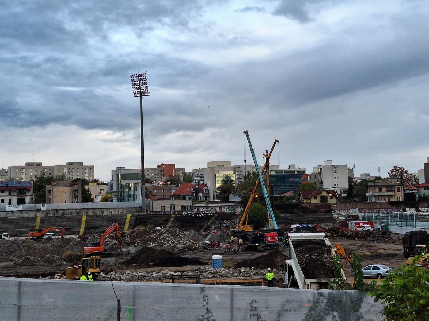 Mișcări importante în șantierul noului stadion Dinamo. Ce s-a întâmplat, peste noapte, în „Groapă”! EXCLUSIV